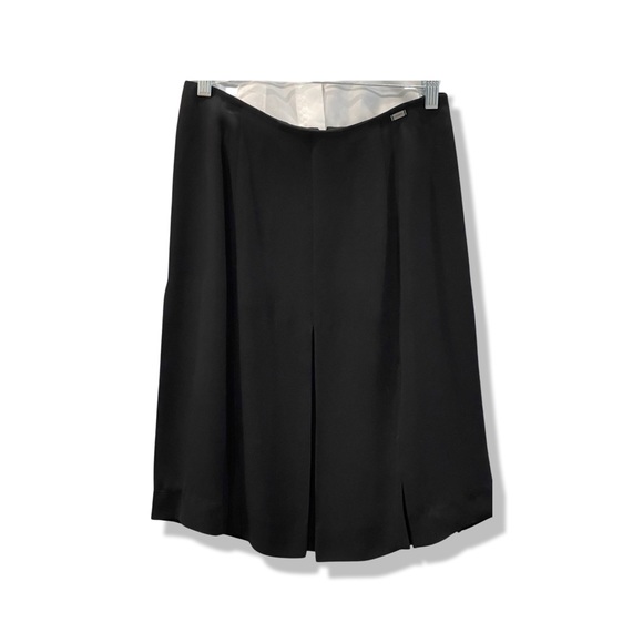 Chanel CASHMERE SWEATER and Silk Elegantly Pleated Skirt - Picture 5 of 16